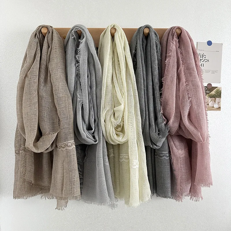 

Korean-inspired stylish lace solid-color scarf for women, soft and breathable shawl for travel and photography, in sweet