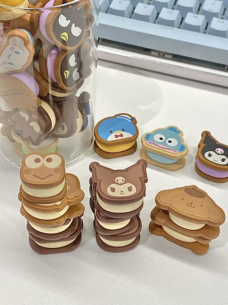 Sanrio Familie Sandwich Kekse Süßigkeiten Granulat Trend Blind Box Tischdekoration Spielzeug Peripheres Minispielzeug