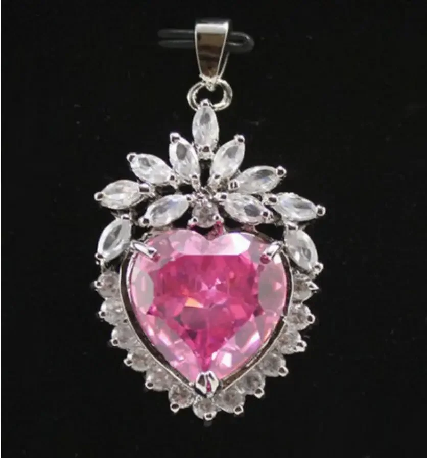 

Fashion jewelry Hot sale new Style Pink Cubic Zirconia Love Heart Crystal Flower White Pendant Necklace