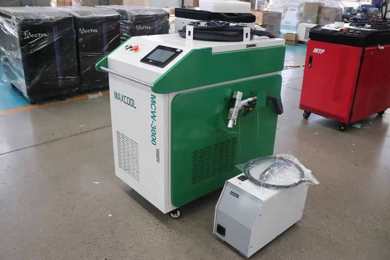 Manufacturer 2kw fiber Laser Cleaning Machines High Speed Paint Rust Removal Lazer Cleaner