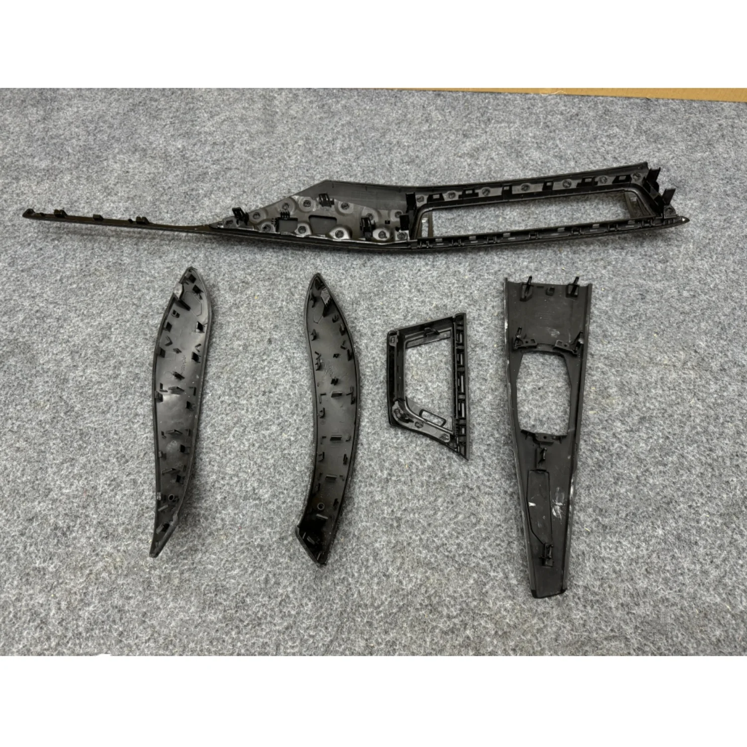 High Configuration Automotive Carbon Fiber Interior OEM Replacement Interior Suitable for BMW M4 F82 Carbon Fiber Interior