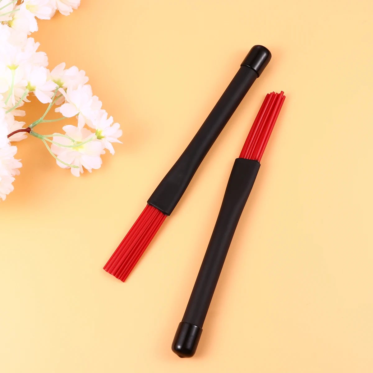 

Telescopic Nylon Drum Brush Flexible Retractable Durable Sticks Wide Application Red