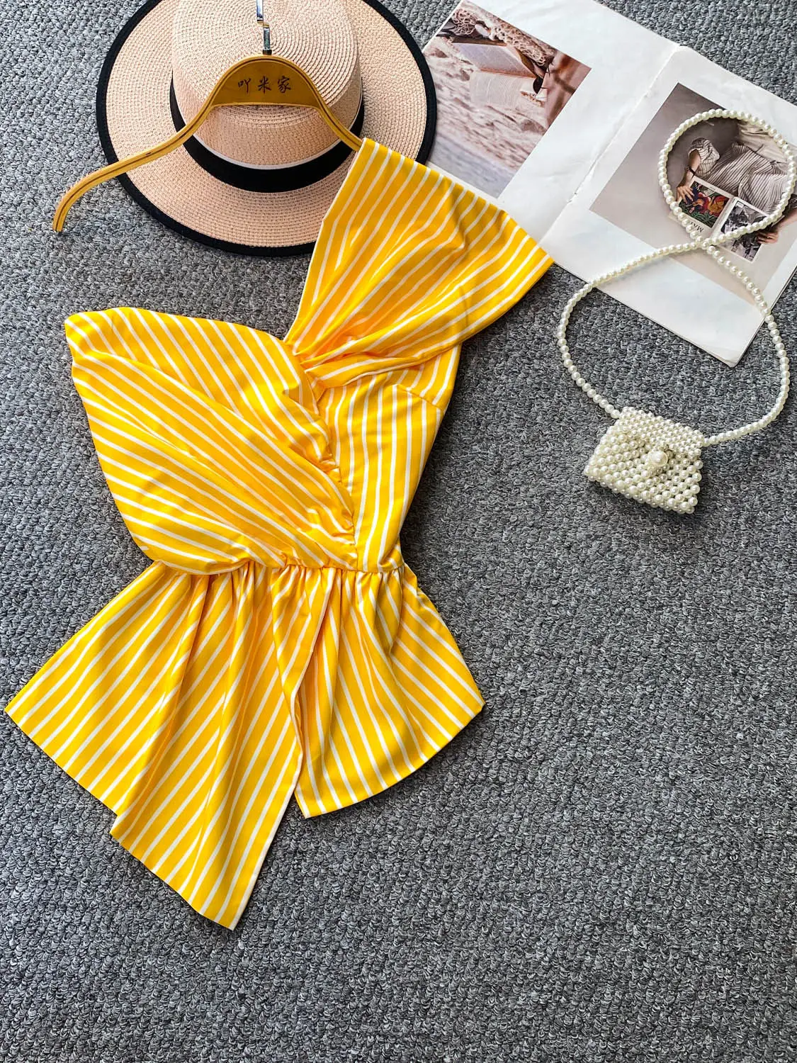 Women's Blue Striped One Shoulder Cami Top Y2K Gyaru Vintage Tank Top Vacation Style Irregular Elegant Split Strap Top for Women