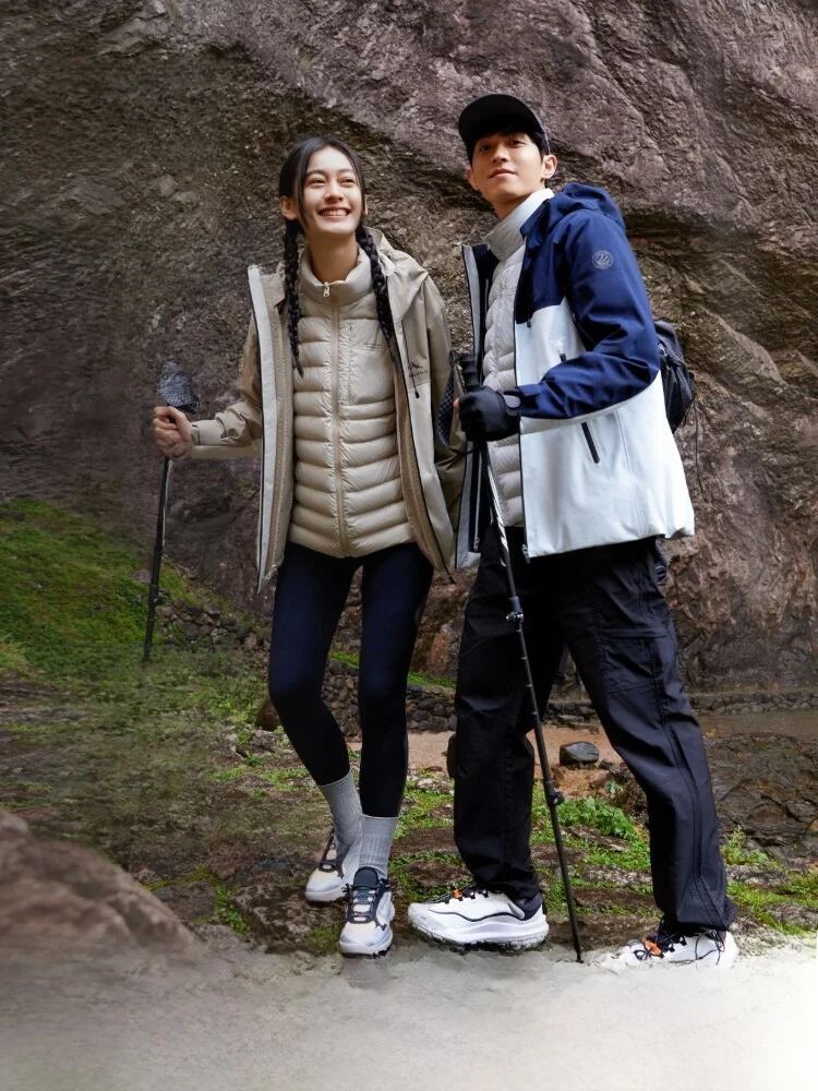 

Bosideng New Tee-in-One Men's And Women's Windproof Waterproof down Jaet Mountain Climbing Fiing Outdoor Clothing