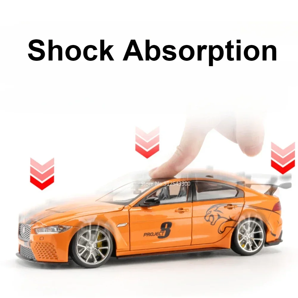 1:18 Schaal XE SV Project 8 Chiron Speelgoedmodel Autodeuren Geopend Geluid Licht Trek Sportwagens Schokabsorptiemodellen voor jongens