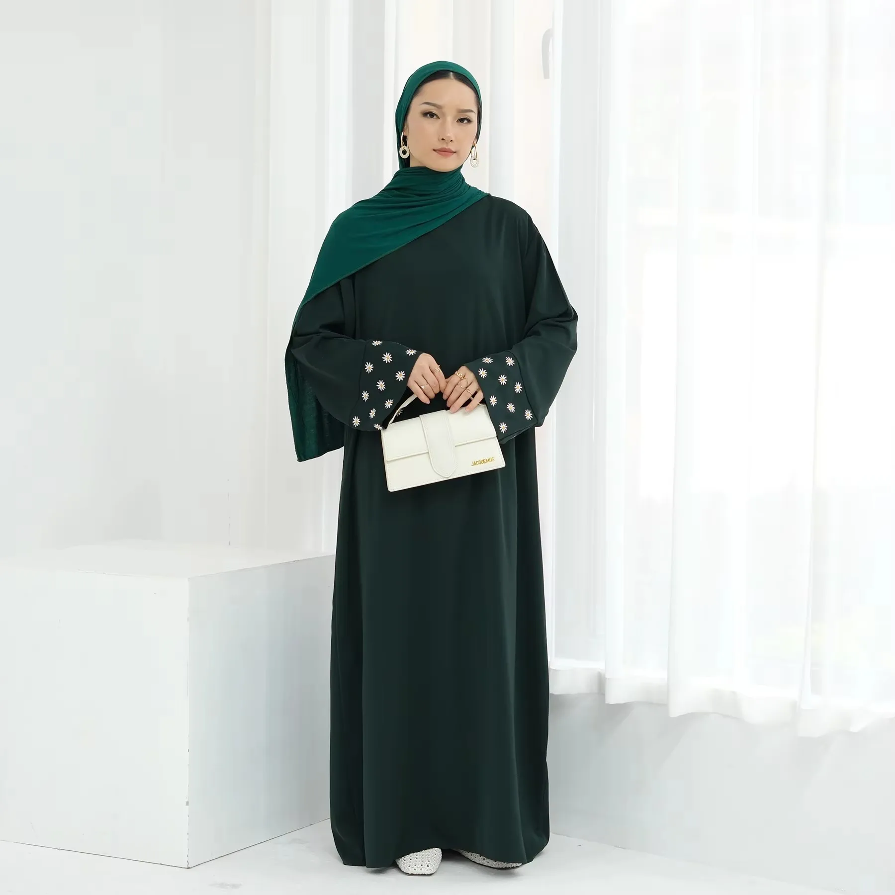 เดซี่ปักปิดชุดมุสลิม Abaya สําหรับผู้หญิง, เสื้อผ้าอิสลามตุรกีดูไบ, เสื้อคลุมฮิญาบหลวม, ฤดูร้อนรอมฎอน