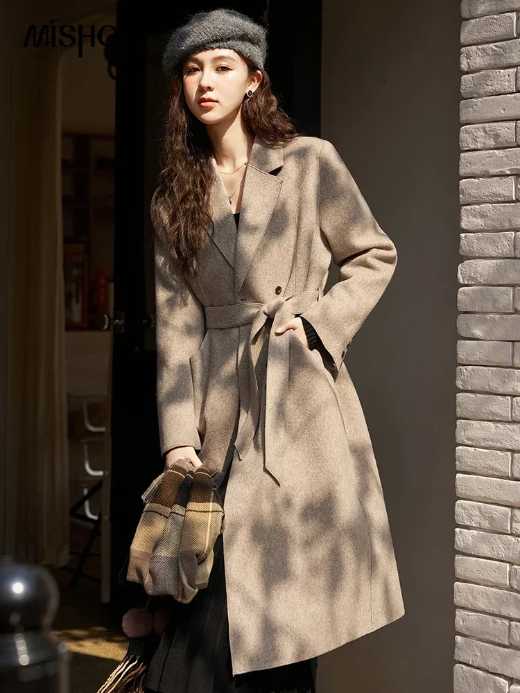 MISHOW Vintage Woolen Long Coat Women Winter 2023 Elegant Single Breasted Thick Woolen Jacket Woman Warm Outerwear MXC52W0206