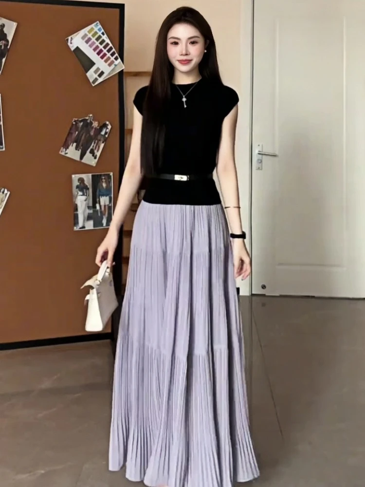 

Корейский женский летний комплект Sle 2025 f с высоким воротником ort Sve, вязаный топ, юбка с высокой талией, комплект из двух предметов, мягкий нежный ветер