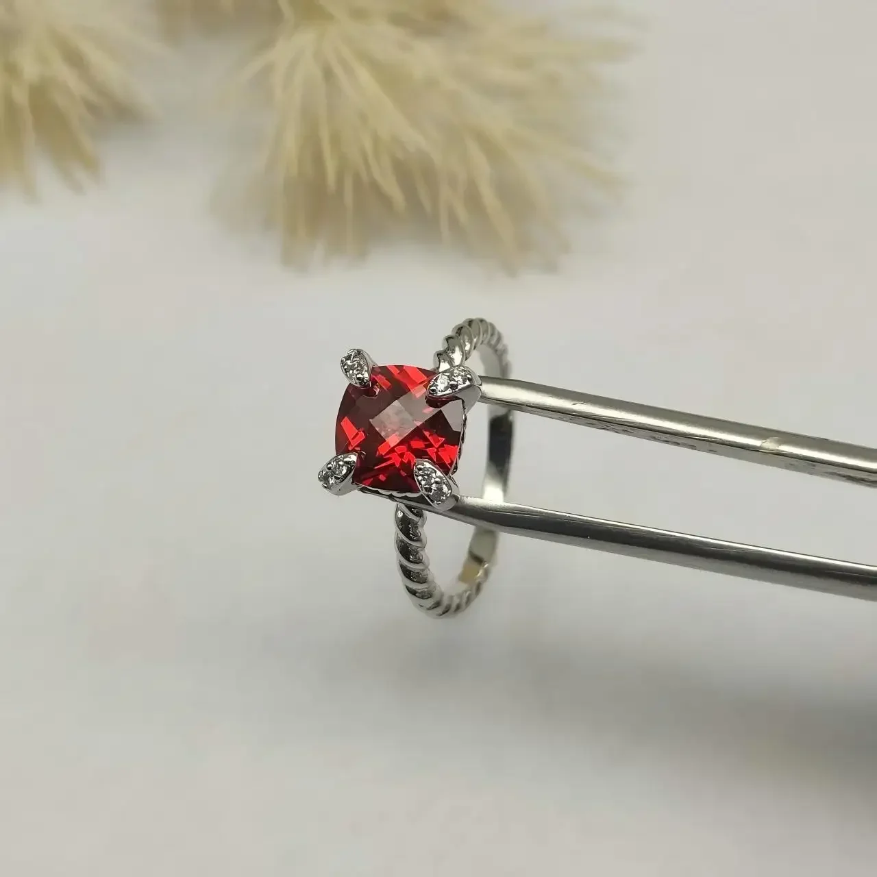 2026 New Christmas New Jewelry Retro Couple Trend Fashion Temperament Design Colored Crystal Ring for Men and Women To Wear JZ11