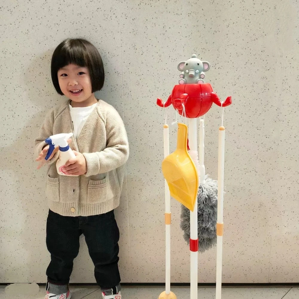 8pcs Kids House Cleaning Tools Kit Simulation Toys Pretend Play Children Broom Holder Spray Bottle Mop Dustpan Novety Gifts 1KG