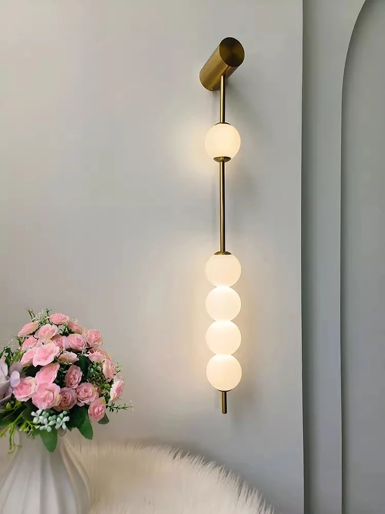 مصباح جداري بجانب السرير لغرفة النوم الفرنسية من وابي سابي، أريكة غرفة المعيشة الرجعية، خلفية الجدار، كريم الرياح، قلادة المشاهير على الإنترنت، مصباح pl