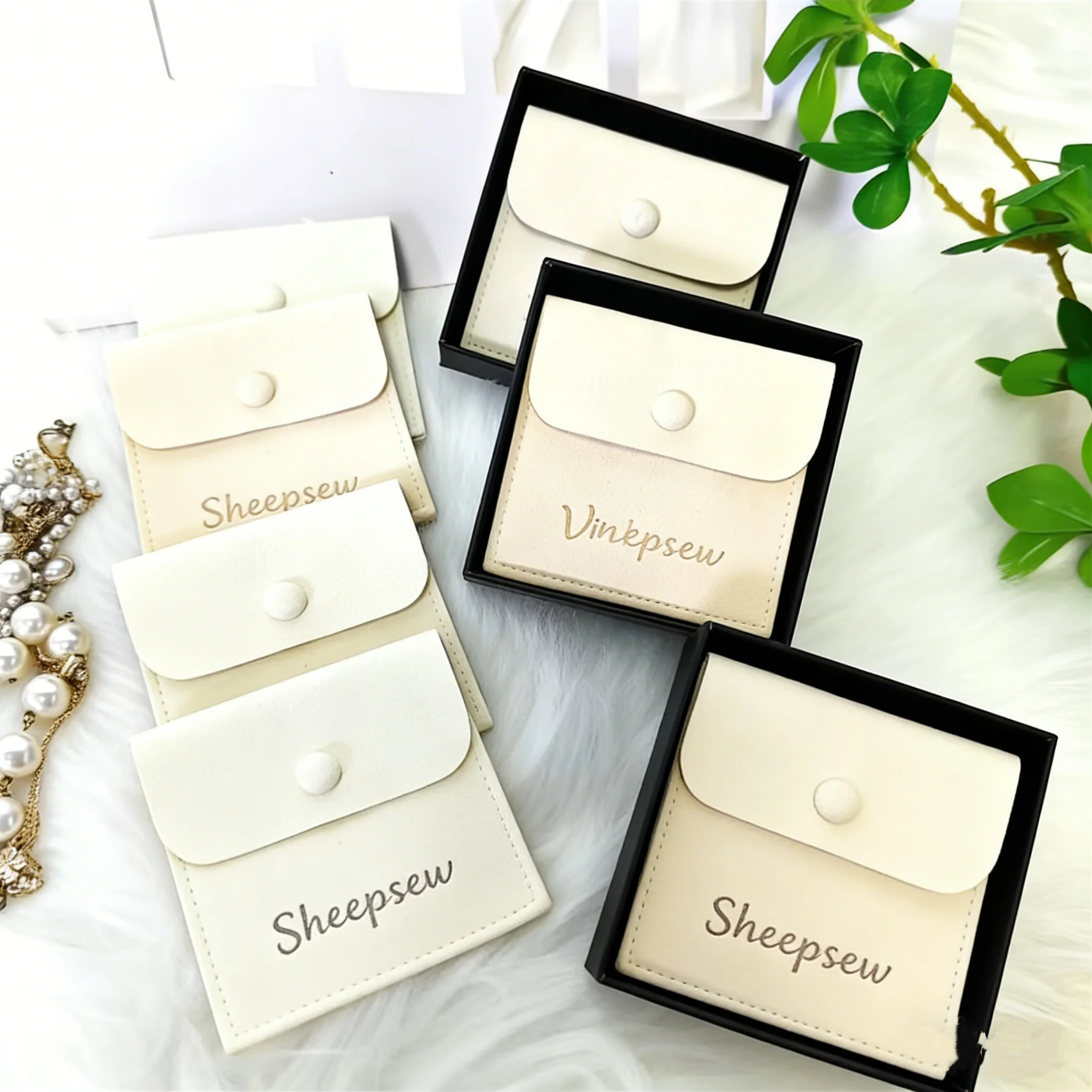 

50/100 шт. подарочных коробочек для ювелирных изделий из бумаги 9x9x3 см с замшевым мешочком, с возможностью нанесения логотипа, стильный органайзер для колец и серег