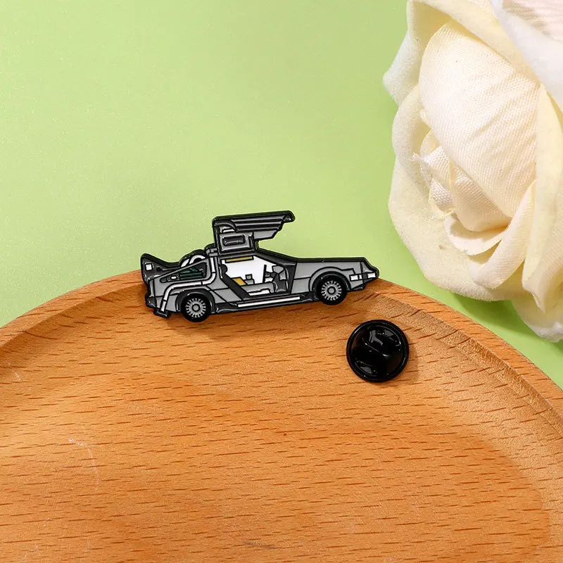 Creative Cartoon Fashion Racing Car Enamel Alloy Brooch Badge for Students DIY for Clothes Bags Hat Scarf T-shirt Jeans Decor