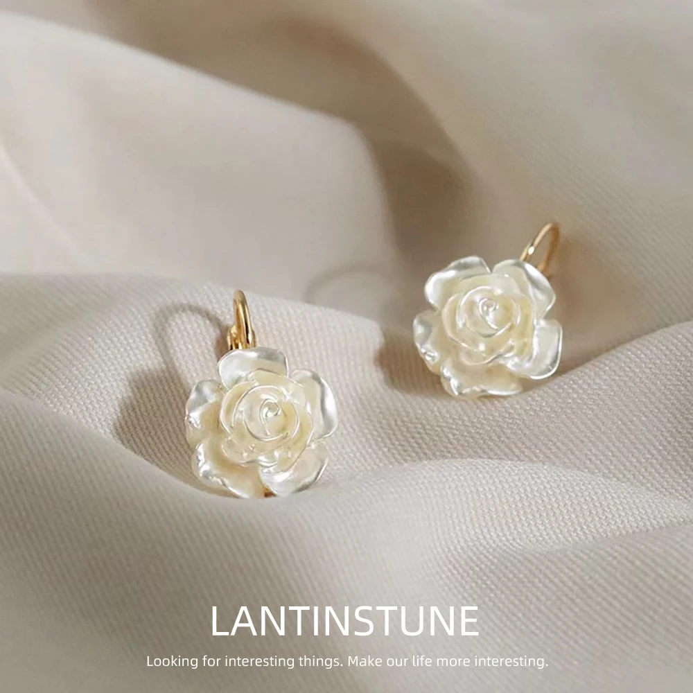 French White Camellia Flower Dangle Earrings For Women Summer Elegant Adcanced Sense Gold Color Drop Earring Party Jewelry N112