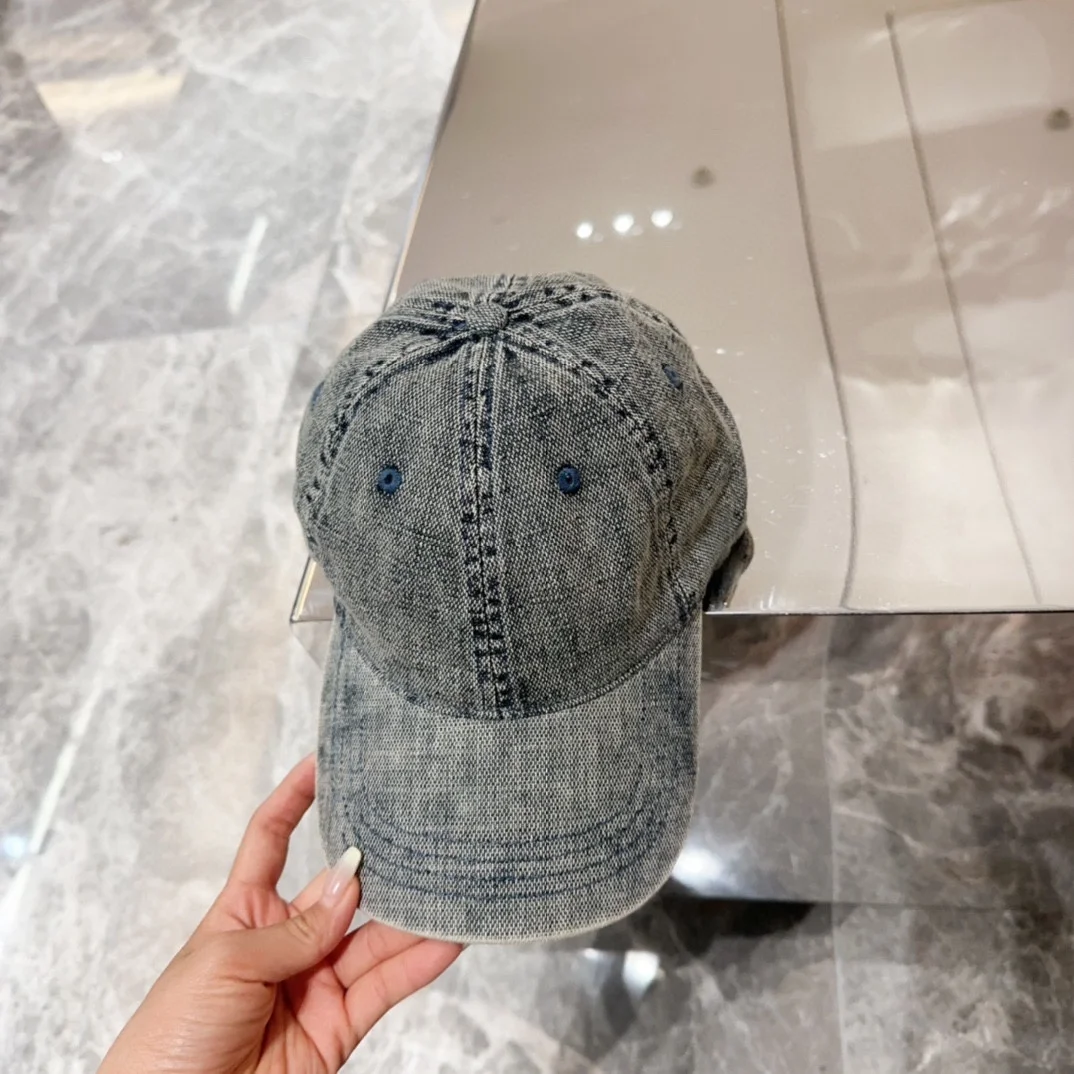 

Quality Unisex Denim Baseball Cap Comfortable Outdoor Headwear Couples Heartwarming Festival Gift Popular Similar Caps