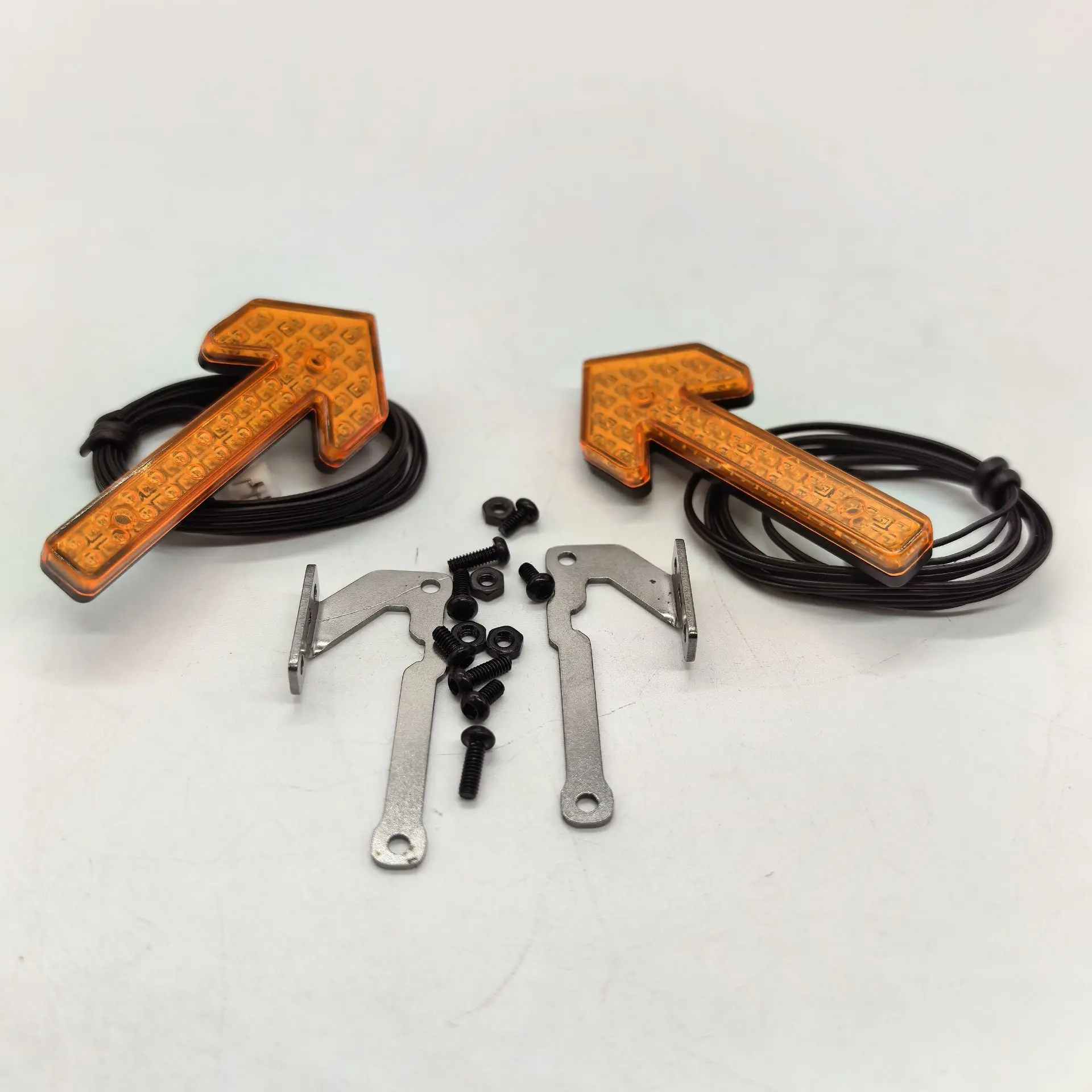 RC 1/14 Arrow Indicator Light Emergency Warning Light for Tamiya Dump Tractor Truck Tipper Truck DIY Parts