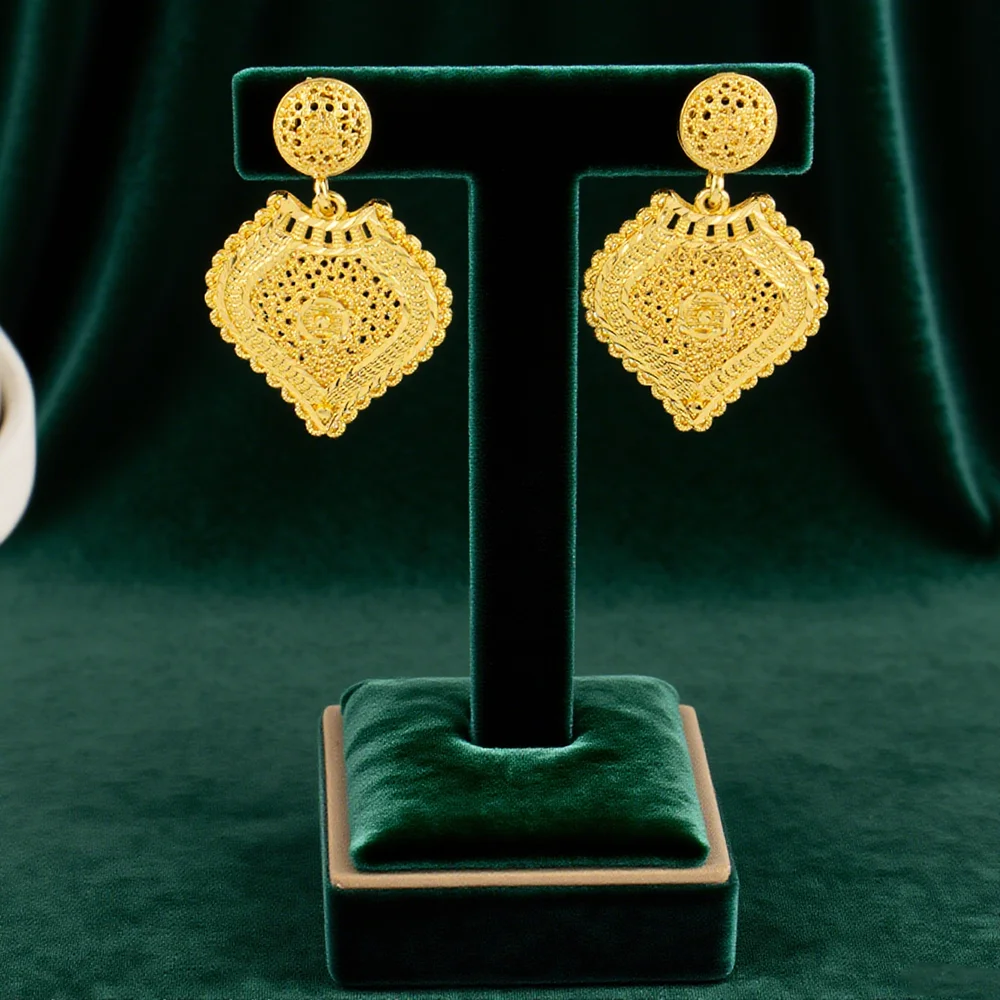 

Dubai gold-tone floral necklace earrings ring set, light alloy zircon sparkle, gift boxed for her, couple Christmas party jewelr