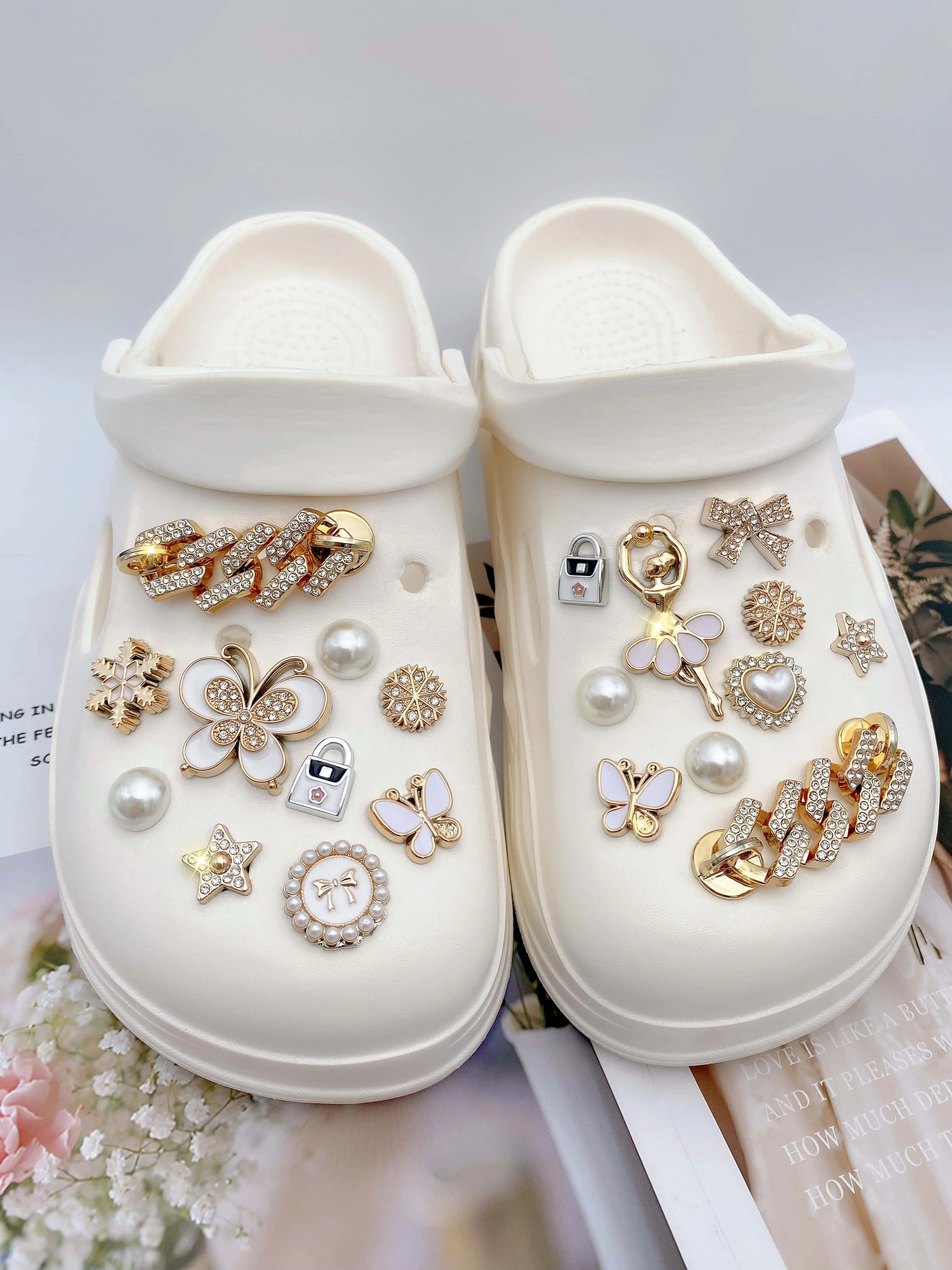 

20 штук золотой цепочки, белая бабочка, танцующие девушки, сумки, снежинки, звезды, банты, пряжка для обуви с жемчужным сердечком из АБС-пластика, декор своими руками