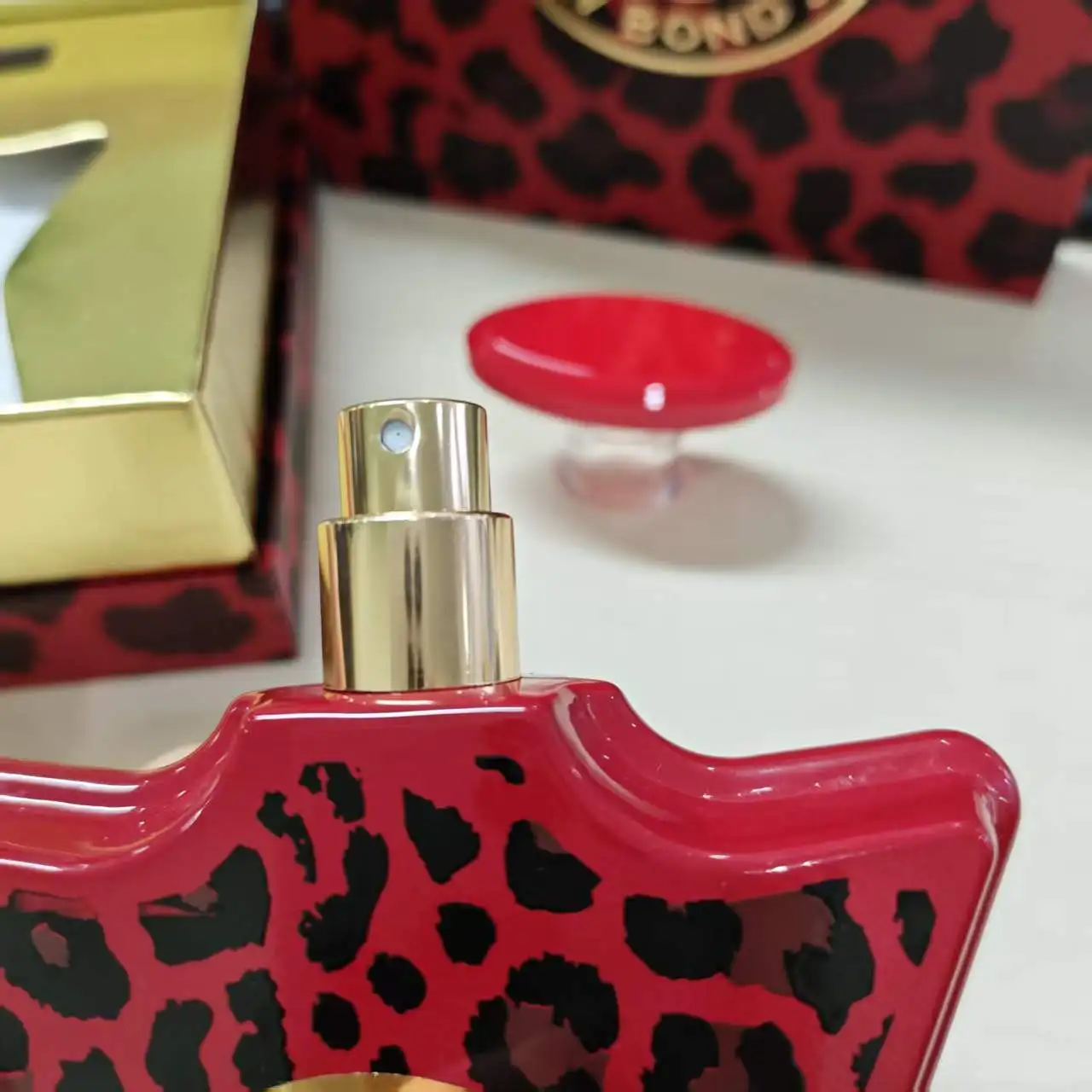 N'Y red leopard print bottle exudes wildness, with a rich aroma interwoven together. perfect gift