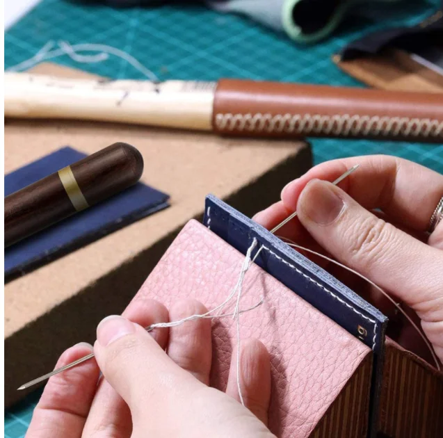 Sewing Needle Storage Holder Needles Box Container Tube Wooden Metal DIY Sewing Tailor Case Leather Embroidery Mending Organizer