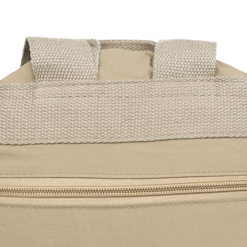 نمط جديد لصيف 2025 حقيبة كروس نسائية خفيفة الوزن وقابلة للطي من النايلون حقيبة ظهر محمولة كاجوال