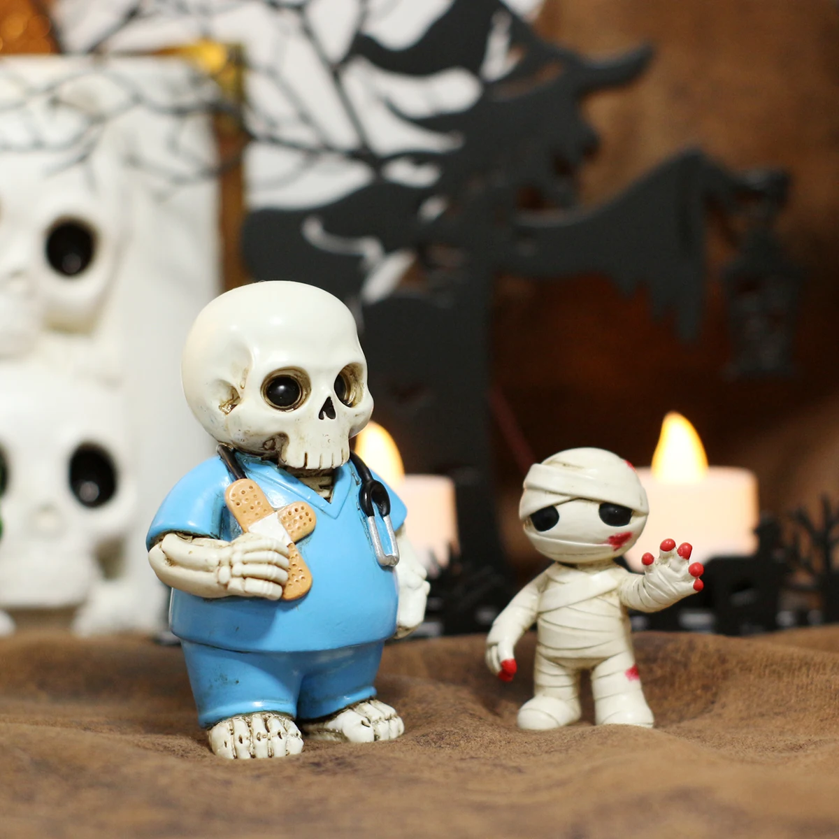 2PCS Skeleton Doctor and Ghost Mummy Figurines, Outdoor Garden Halloween Decorations, Perfect for Indoor Home Decor, Desks and O
