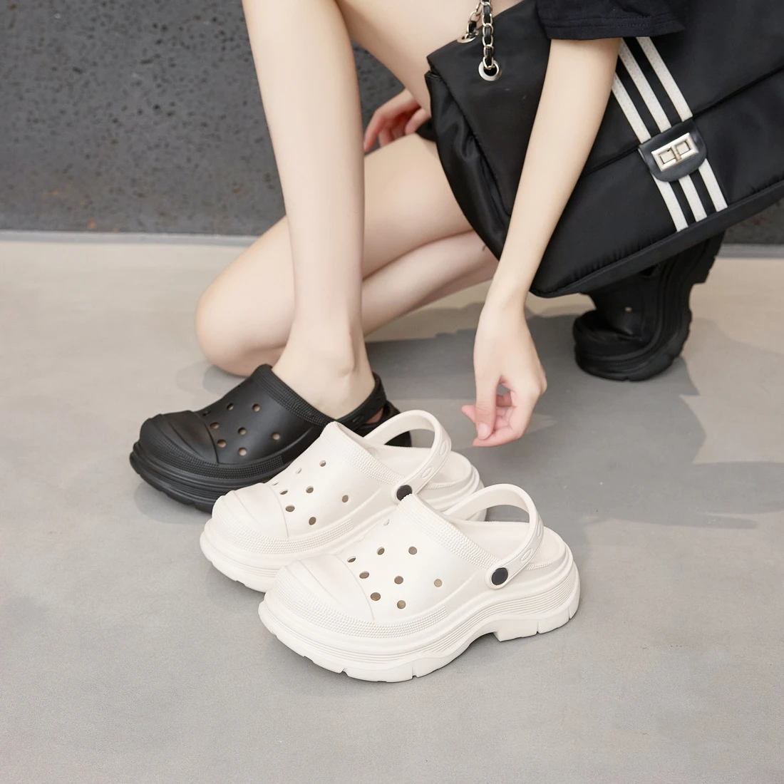 Women's Thick Soled Height Increasing Casual Shoes Solid Color EVA Integrated Hole Shoes College Students Beach Shoes 35-40