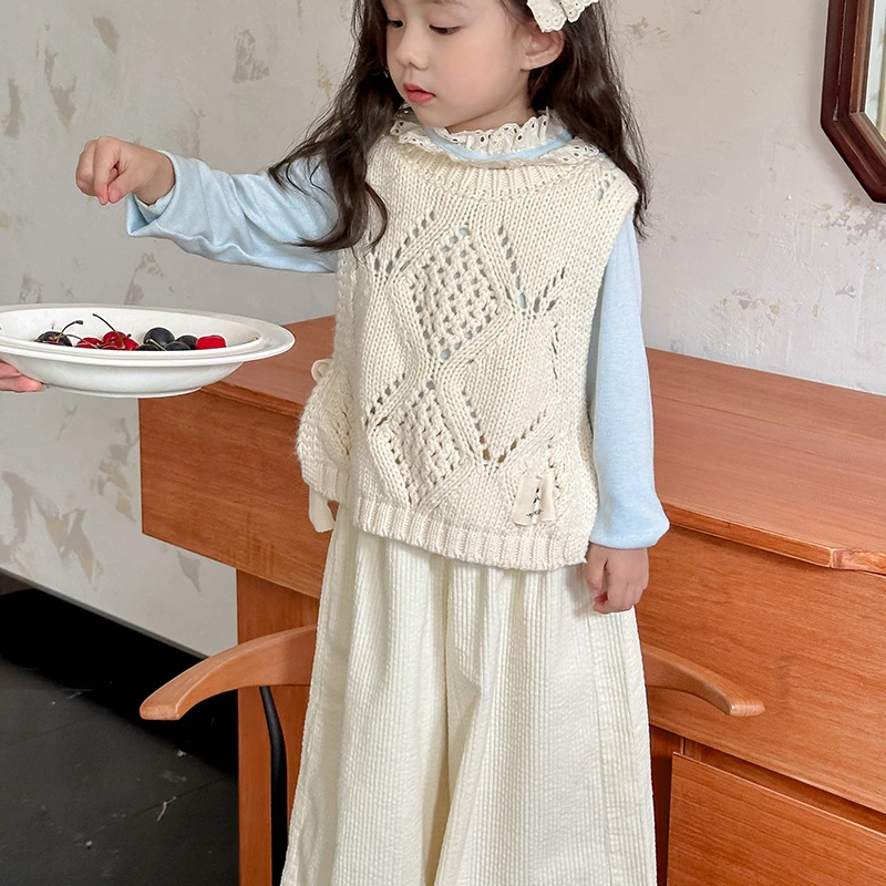 Girls' Sweater Korean Edition 2024 Autumn New Collection Hollow Vest Knitted Top Comfortable Simple