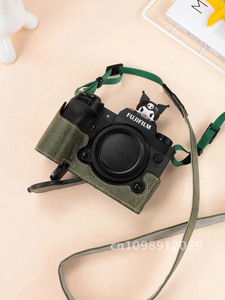 

Leather Camera Case for Fuji XH2 XT5 XS10 XS20 - Protective Base Bag Single Shoulder Unisex PU with Dark Coffee/Green Options