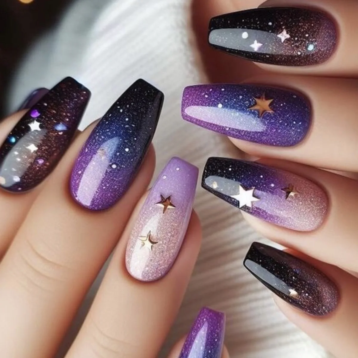 24Pcs Short Ballet Purple Gradient Full Cover False Nails Starry Sky Shiny Powder Pattern Press on Nails Wearable Fake Manicure