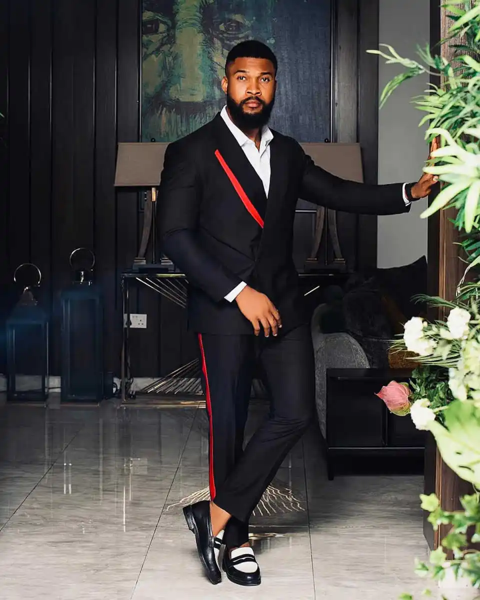 Smart Mens Wedding Tuxedos Customized Red Stripe Double Breasted Formal Business Groom Wear costumes homme 2 Pieces Pants Sets