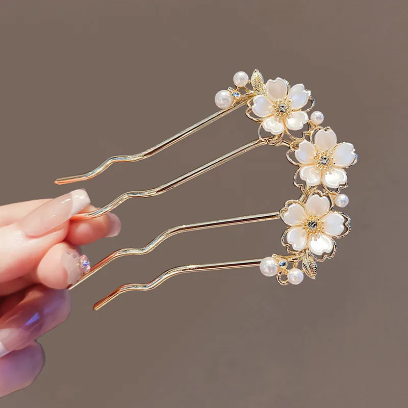 Pearl Flower Wavy Hair Combs for Women Elegant Forest Style U-shaped Hairpin High-end Metal Bun Head Hair Clasp