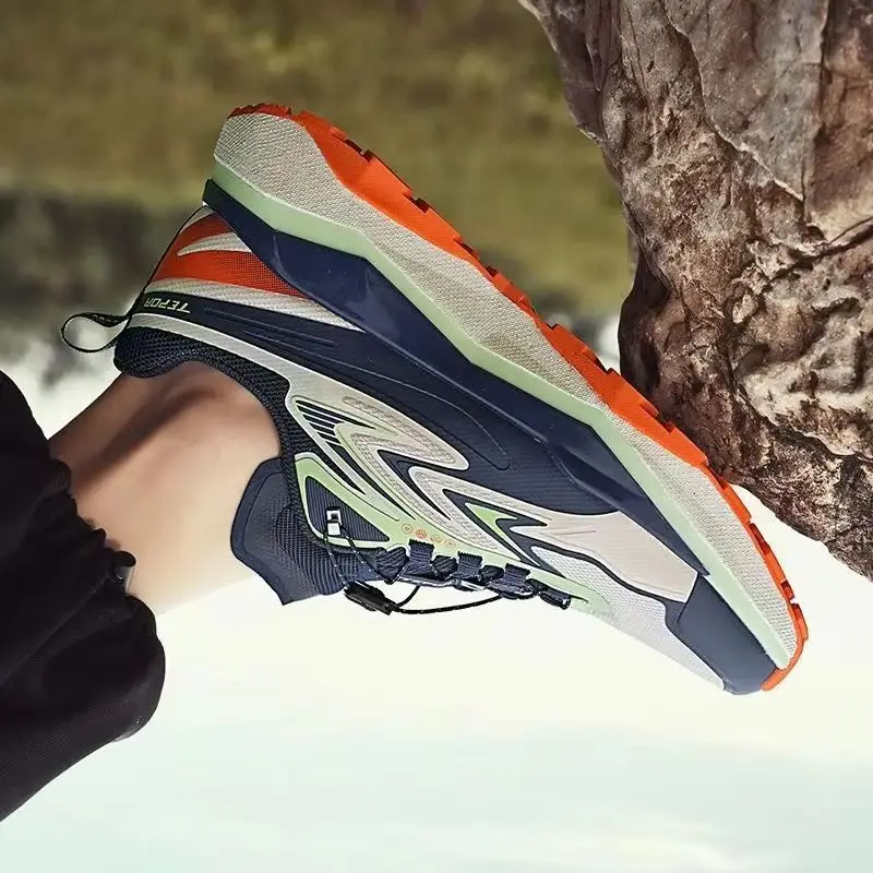 2026 New Luxury Hiking Sneakers For Men Non-Slip Trekking Shoes Men Good Quality Climbing Shoes Men Wearable Man Shoe Mountain