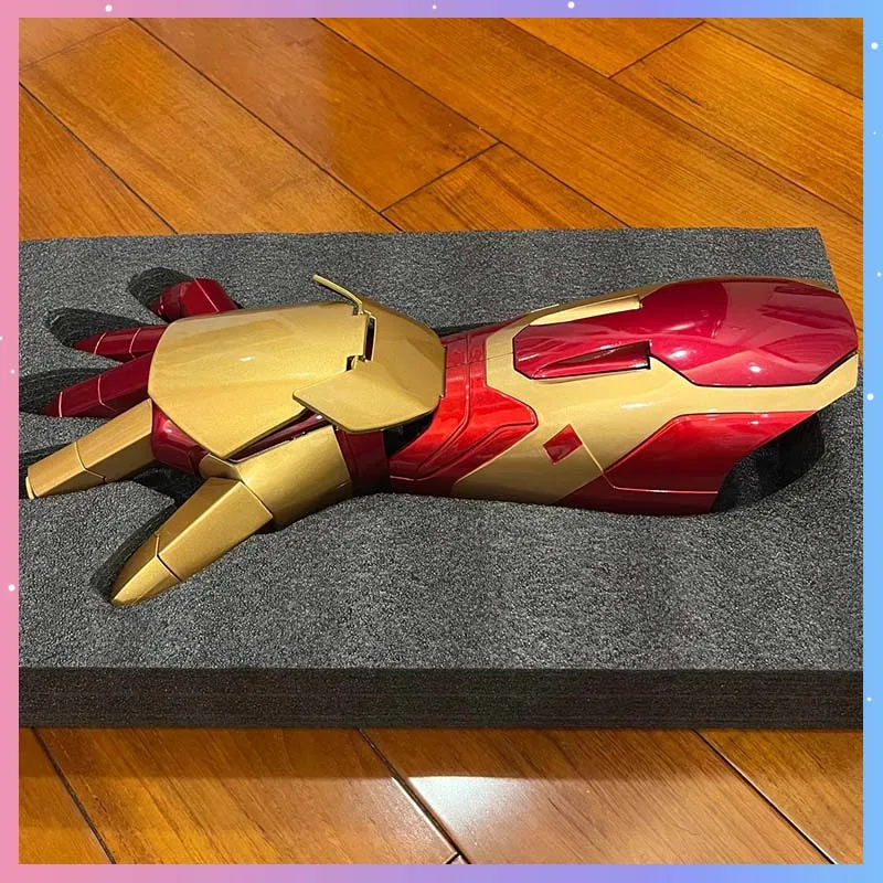 

Фигурка MK42, масштаб 1:1, носимая доспехи Железного человека, кисть руки с LED-подсветкой, реквизит для Хэллоуина, карнавала, косплея, коллекционный предмет