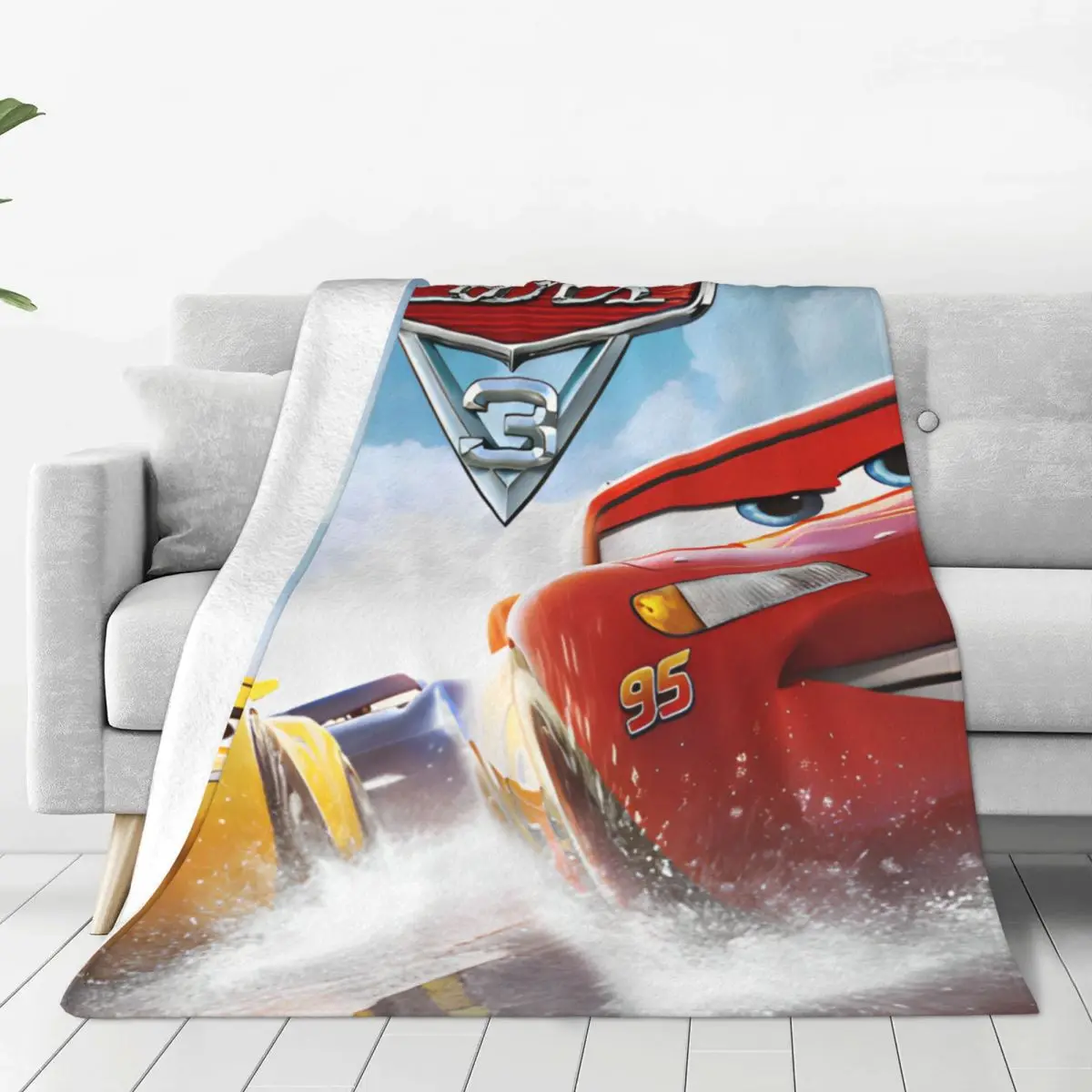 Pixar Lightning McQueen Cars Cartoon Soft Blanket Decorative Plush Throw Blanket Comfortable Outdoor Flannel Bedspread