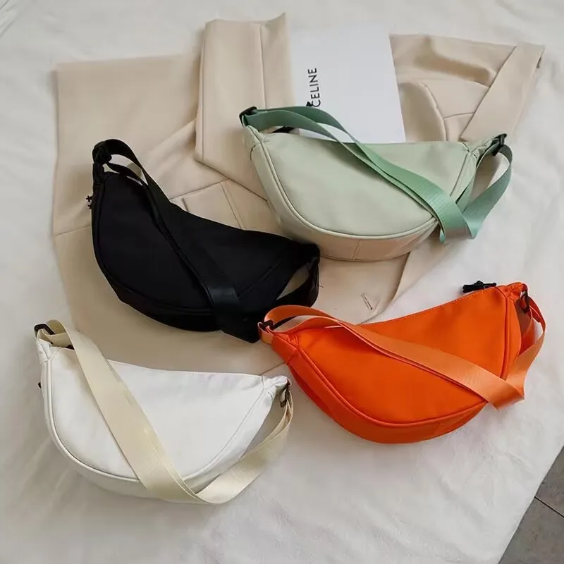 

Fashionable messenger bag for women, light luxury texture, chest bag, women's fashionable and versatile shoulder bag