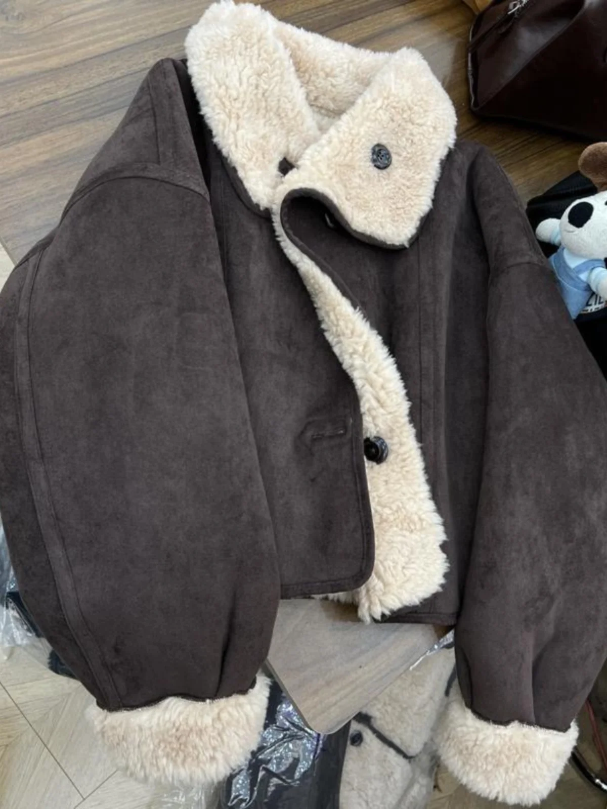 

Women's Suede Short Coat Winter Warm Fur Integrated Loose Top Collar Flip Winter Fashion Outerwear Polyester Fiber Short Length