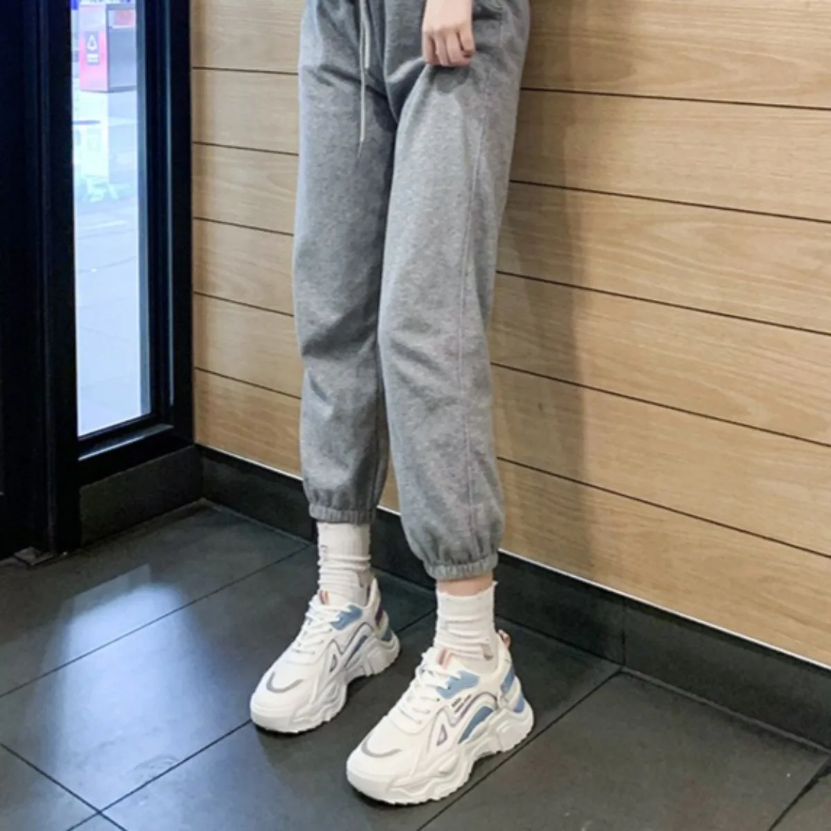 

Женские кроссовки на массивной платформе — повседневные кроссовки на плоской подошве, воздушная нескользящая универсальная женская уличная обувь с мягкой подушкой