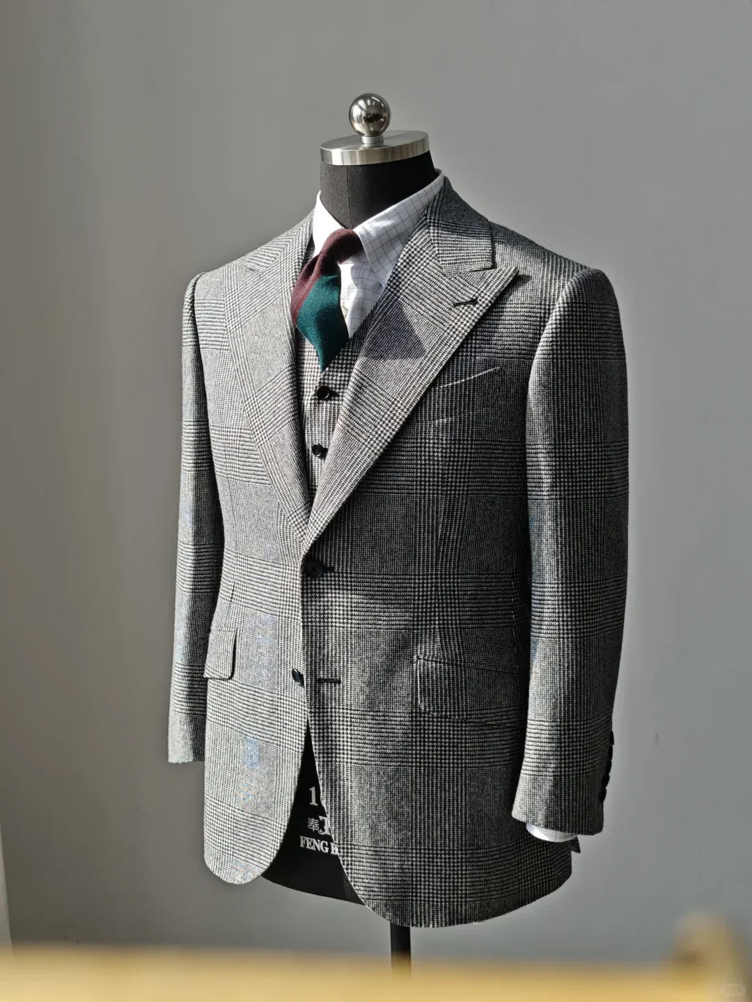 

Retro Men's Set (Jacket+Vest+Pants) Black and White Thousand Bird Pattern 3-PieceSuit Set Single Breasted Banquet Dress