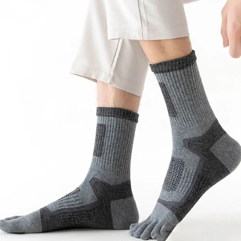 Comfortable Soft Fashion Thick Patchwork Color Sport Retro Trendy Five Finger Socks Middle Tube Hosiery Man Socks Cotton