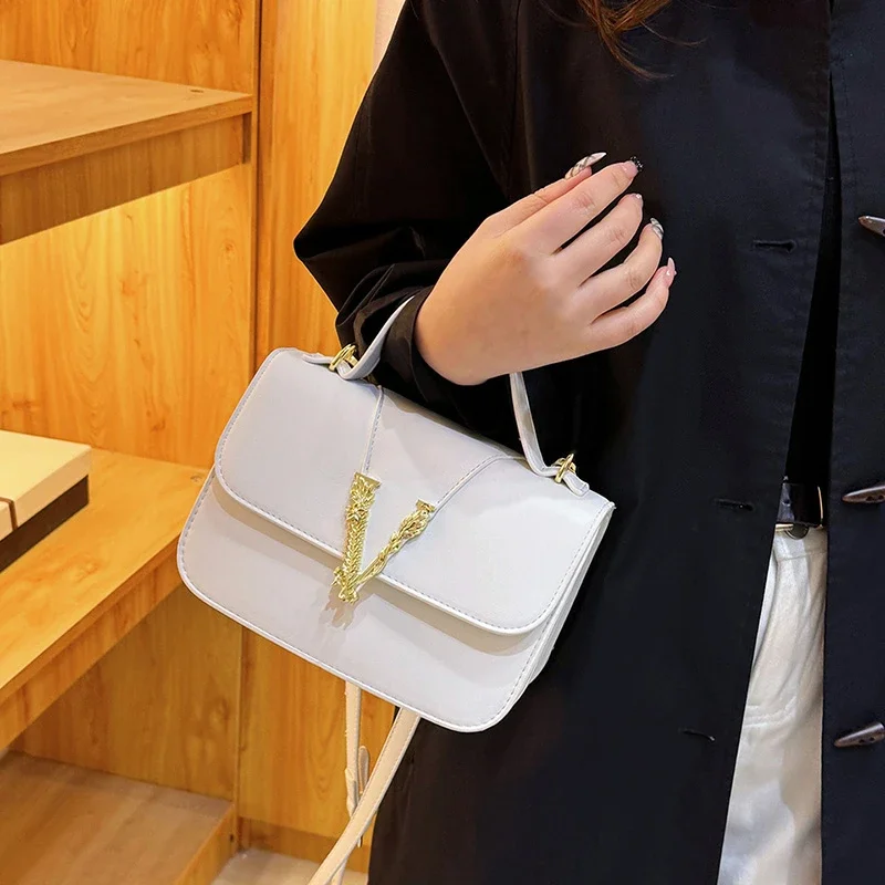 

Stylish Minimalist Leather Clutch Bag Women Designer Paris Vintage Crossbody Solid Color Commuter Trendy Large Tote