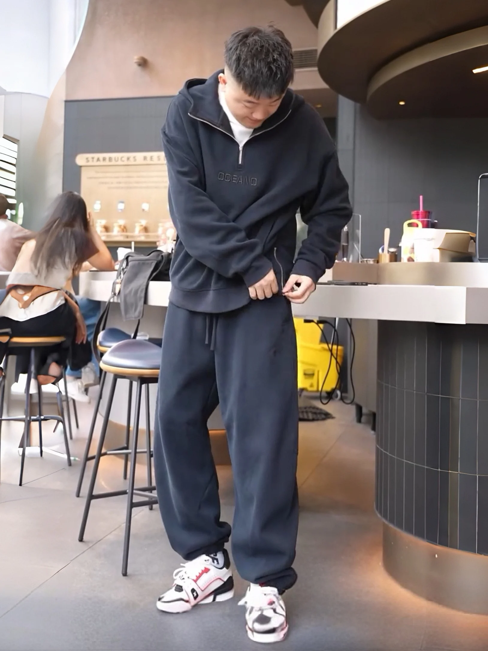 

Autumn Winter Casual Embroidered Fce Lined Hoodie Sweatirt And Pants Set for Men High End f Zip Hooded Trasuit