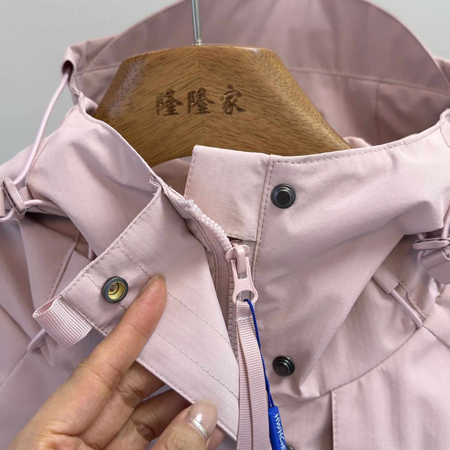 

Женская уличная ветрозащитная водонепроницаемая куртка для альпинизма, свободная посадка, длинная све, застежка-молния, походная спецодежда, пальто