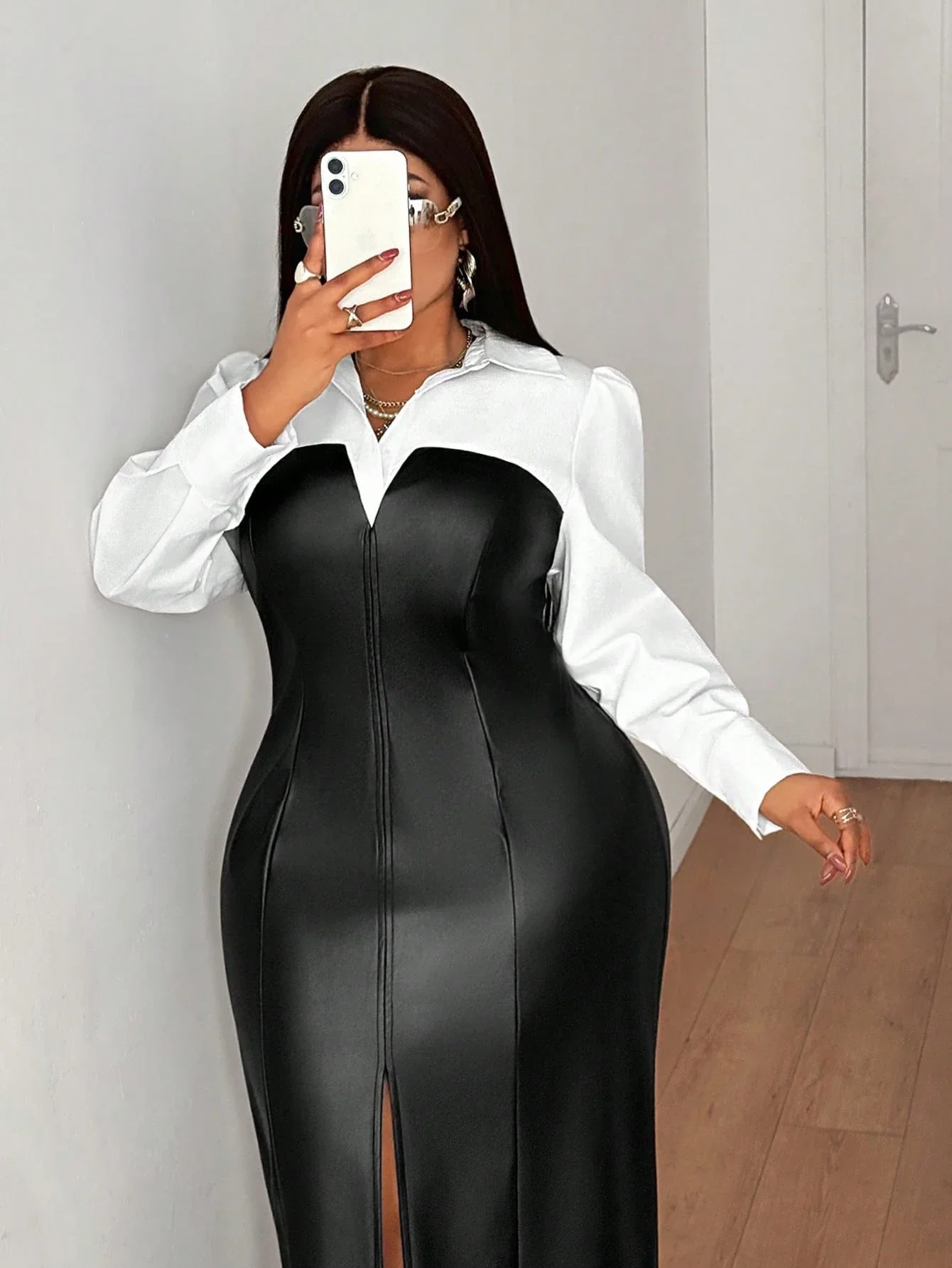 

Элегантное платье в пол для женщин больших размеров, черно-белое, с цветовыми блоками, воротником-рубашкой, разрезом спереди и длинными рукавами, из искусственной кожи.