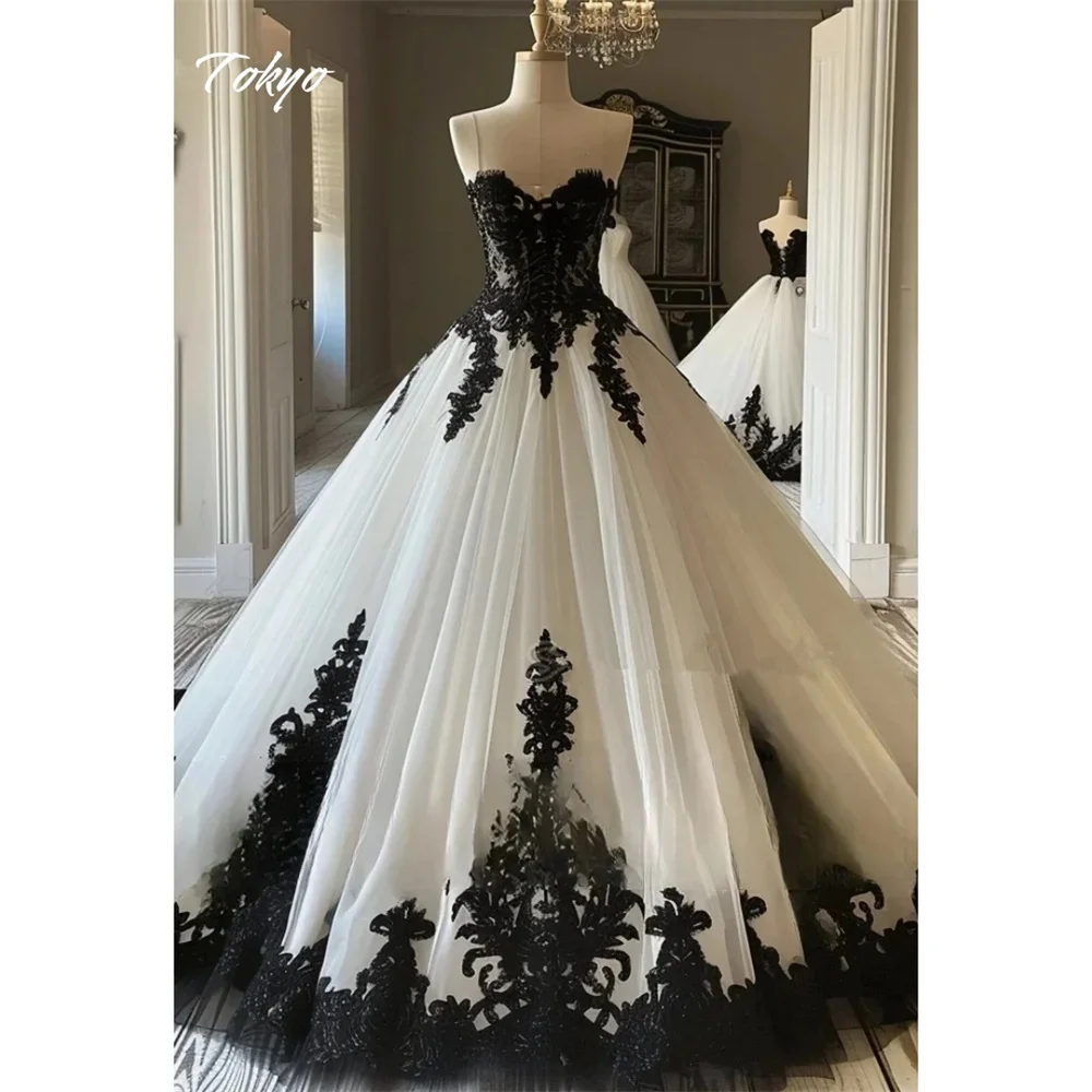 

Tokyo Customized White Sweetheart Neck Wedding Dresses Sleeveless Flower Court Train Bridal Gowns Elegant A-Line Wedding Gowns