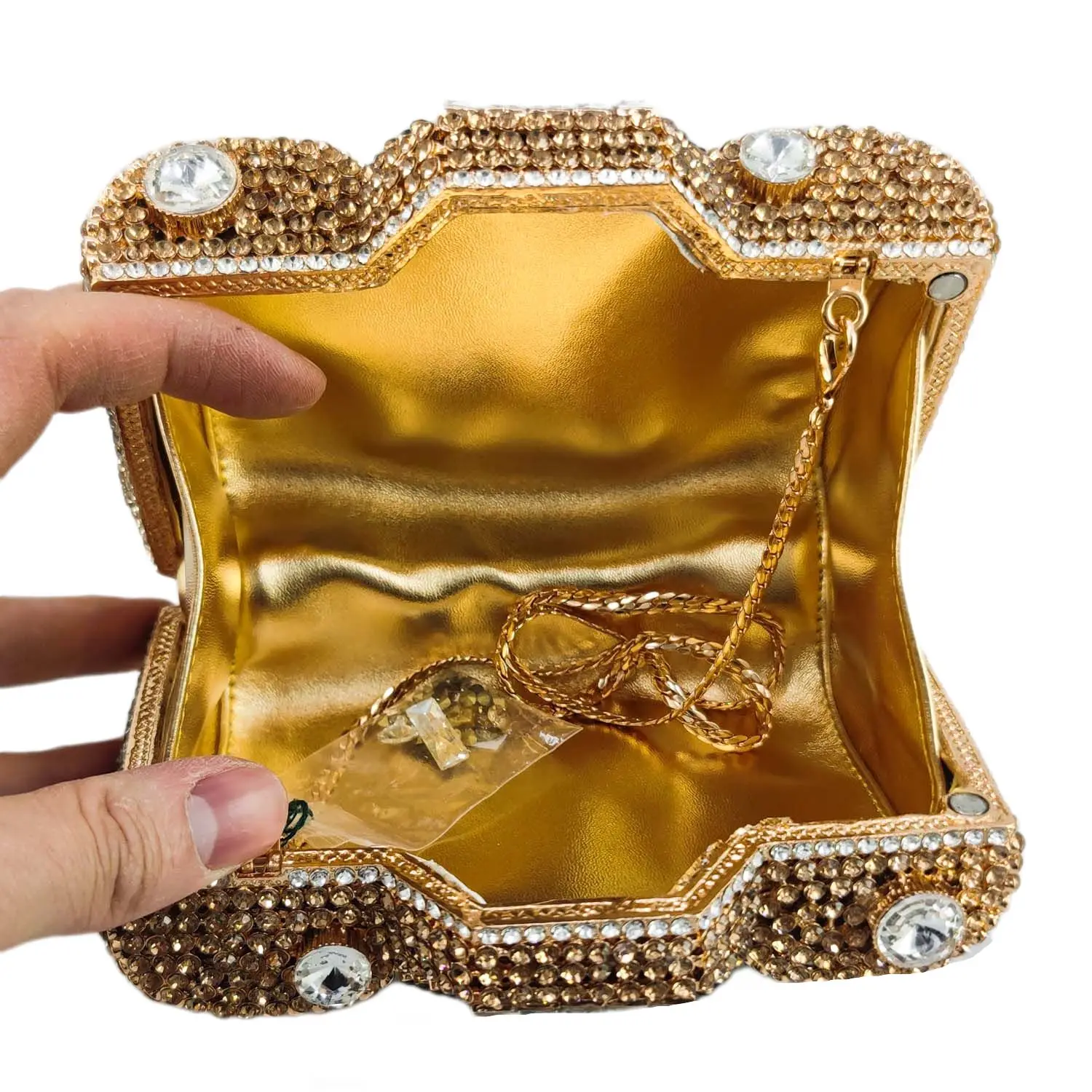 Boutique De FGG Retro Luxury Crystal Clutch Camera Evening Handbags Party Dinner Rhinestone Minaudiere Handbags