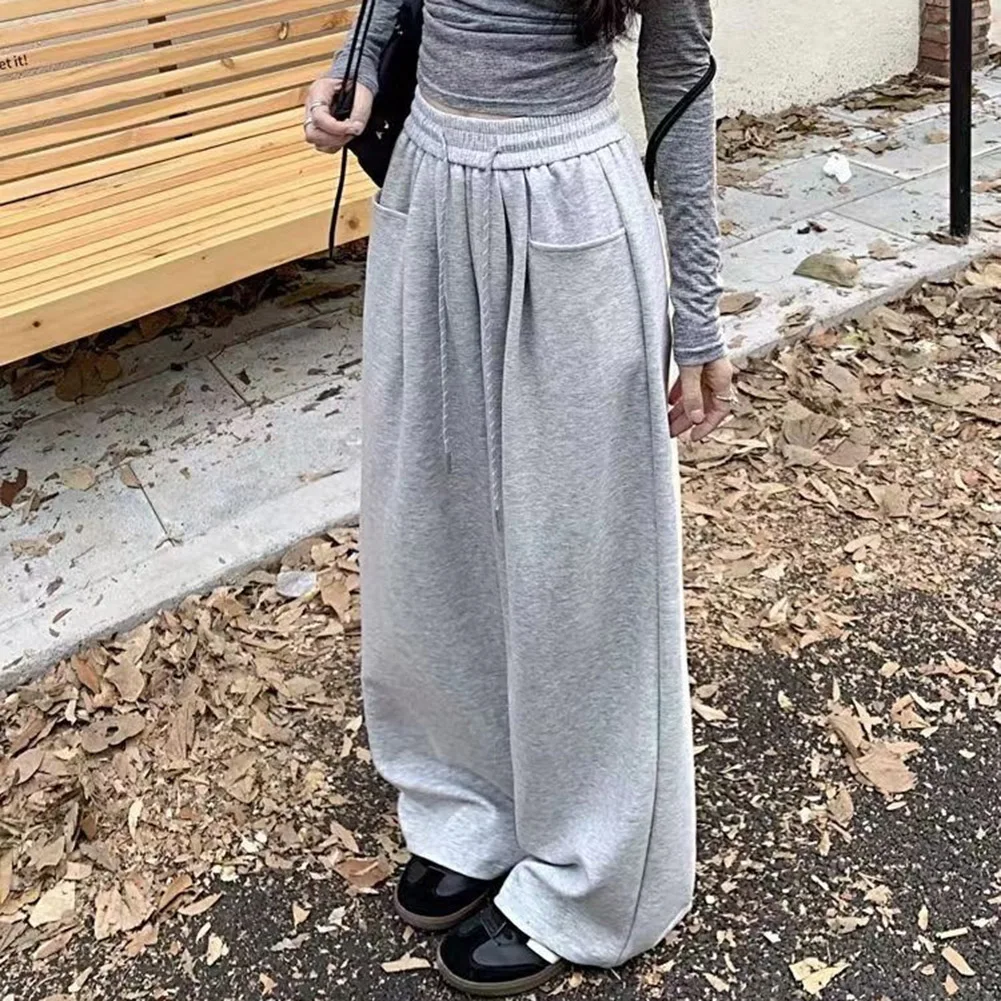 

Повседневная прогулка L, бедра 110 см, ножка 26 см, длина 100 см. Женские повседневные брюки. Женский комплект. Совершенно новый сорт. Умеренная эластичность.