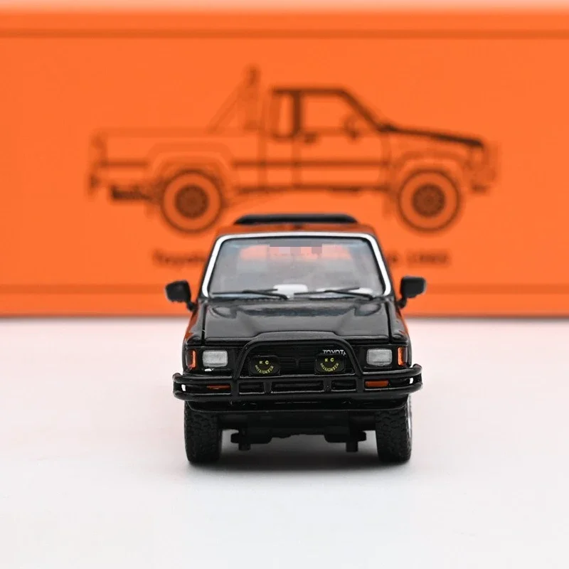 GCD 1/64 HILUX SR5 XTRA CAB 1985 Alloy Motor Vehicle Diecast Models Car Toys Collection Boy's Christmas Gifts