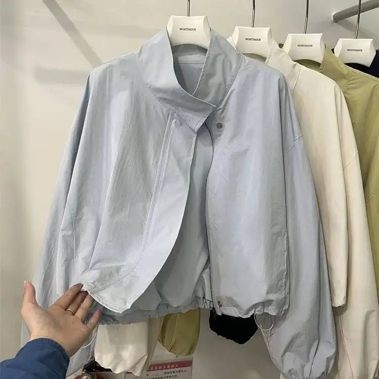 

2025 Новый красный воротник-стойка для женщин весной-осенью, свободная повседневная короткая и тонкая куртка, топ