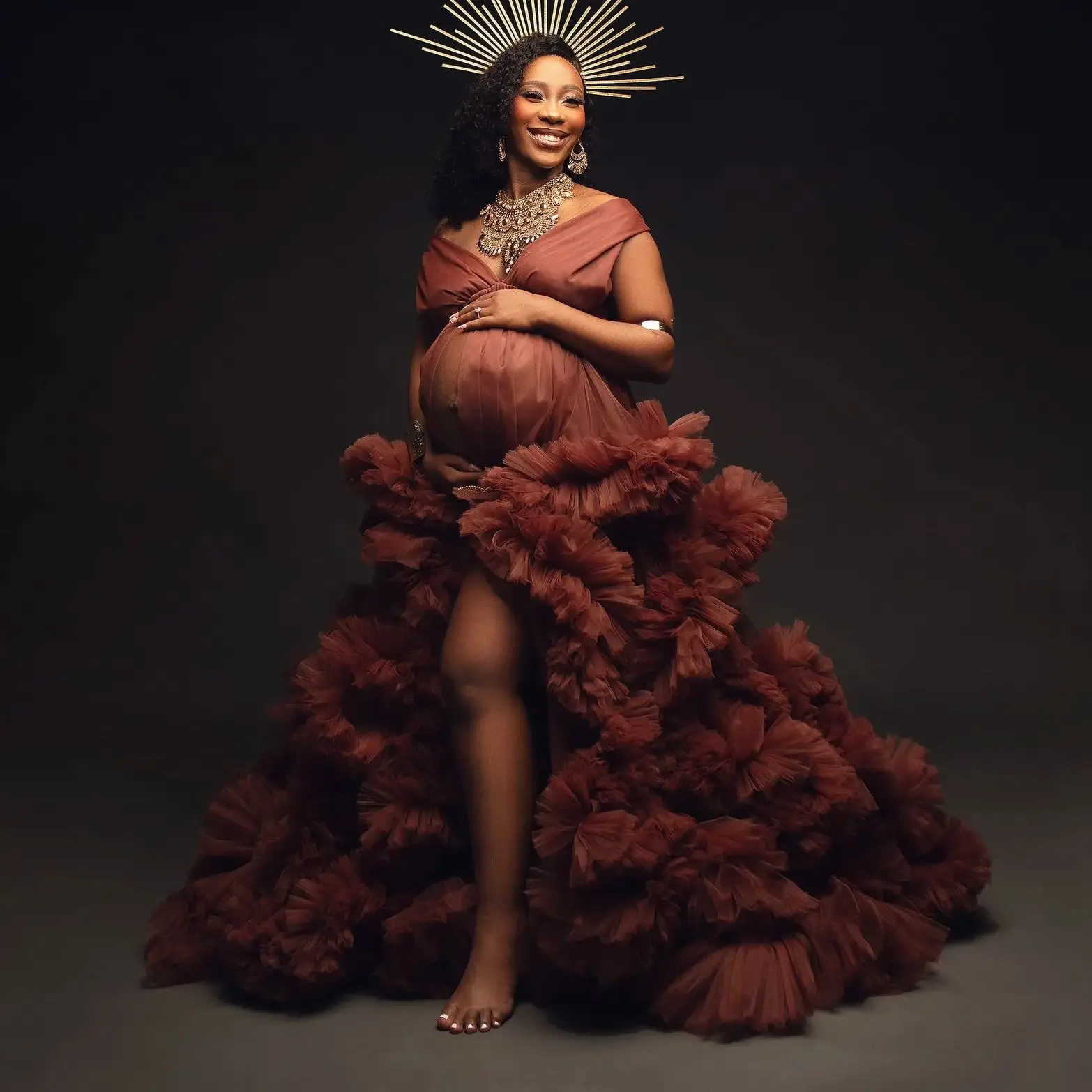 

Ruffles Maternity Gown for Photoshooting Front Slit Pregnant Women Photography Dresses Customized Baby Shower Gowns